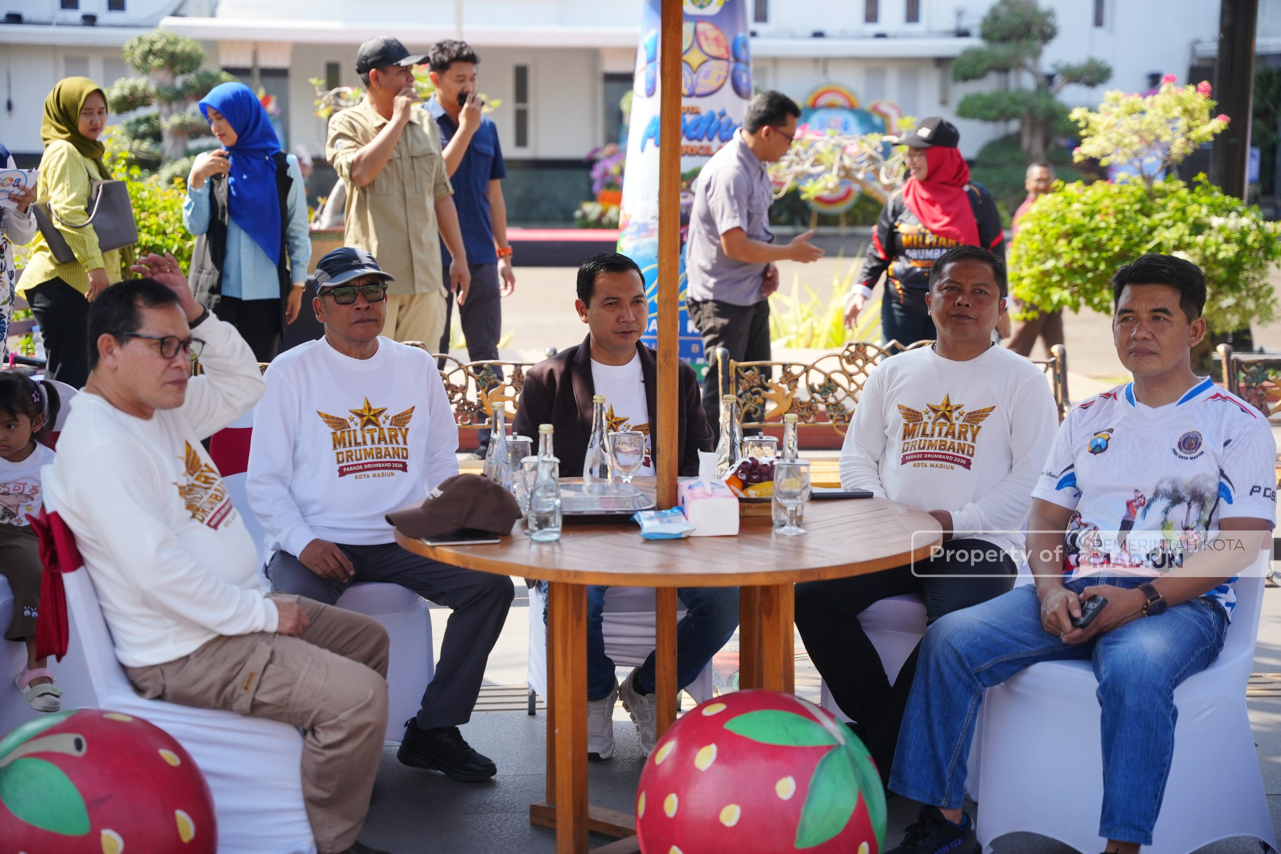 Parade Military Drumband Semarakkan HUT ke-108 Kota Madiun, Plt Wali Kota Harap Ekonomi Lokal Kian Bergeliat