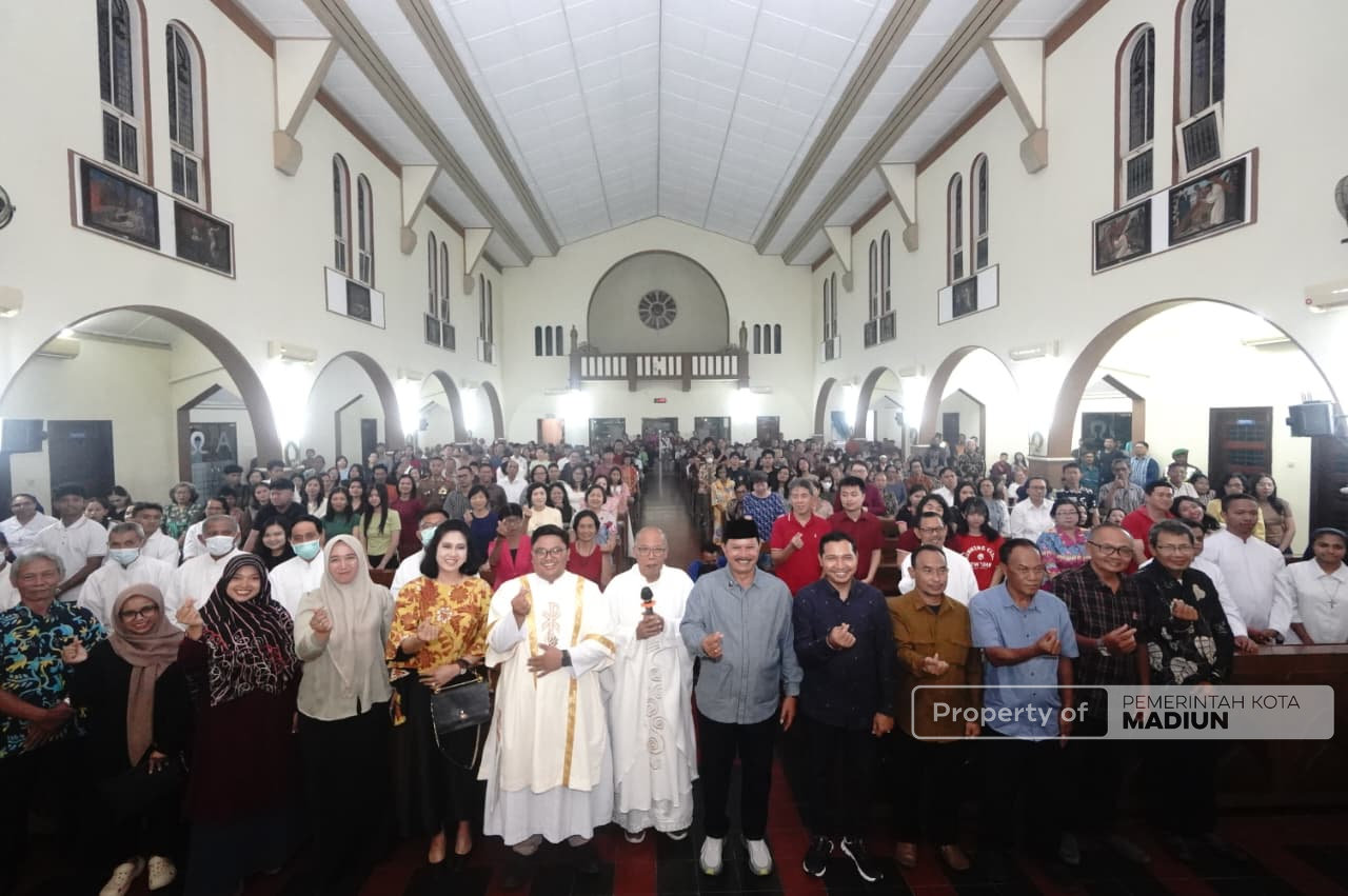 Pastikan Perayaan Natal Aman dan Damai, Wali Kota Madiun Tinjau Pelaksanaan Disejumlah Gereja