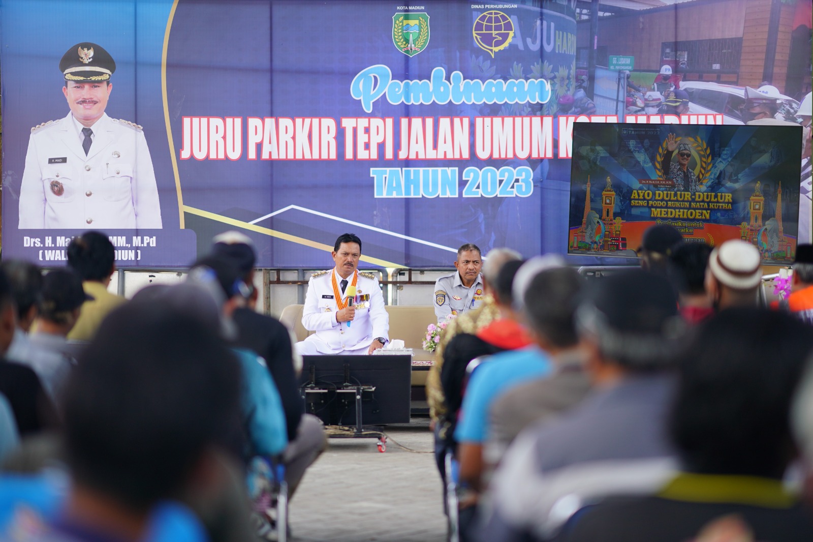 Gelar Pembinaan Bagi Jukir Tepi Jalan, Wali Kota Ingatkan Jukir Harus Santun