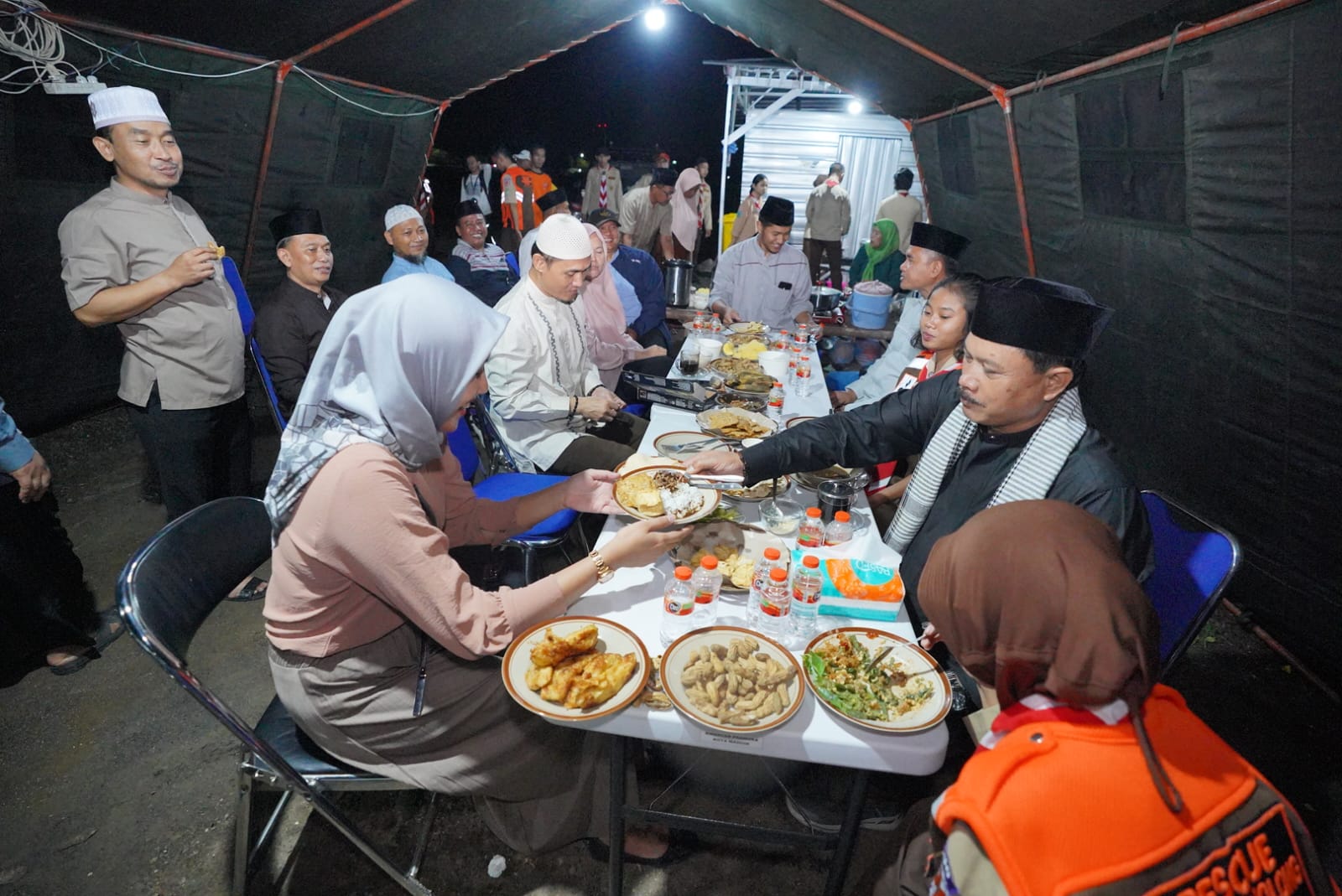 Di Kelurahan Pilangbango, Wali Kota Maidi Sambang Warga Hingga Bagi Sembako