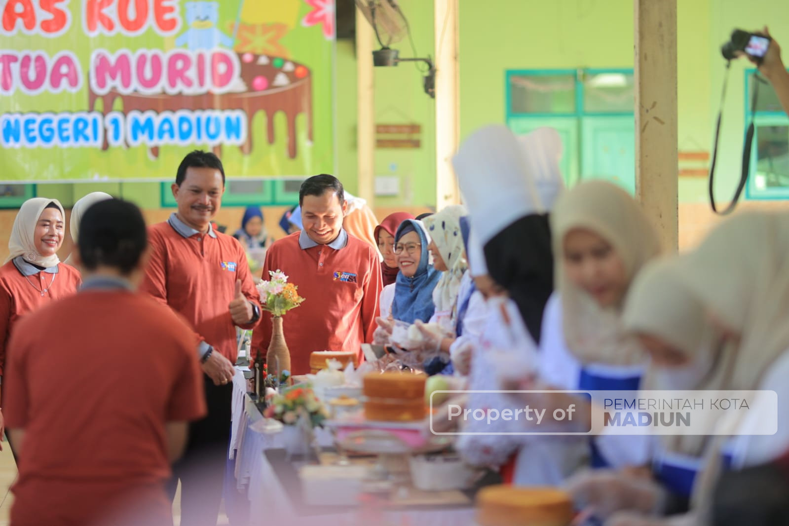 Wali Kota Madiun Apresiasi Pawai SMPN 1, Dorong Tampil di Ajang Apeksi Bali 2026