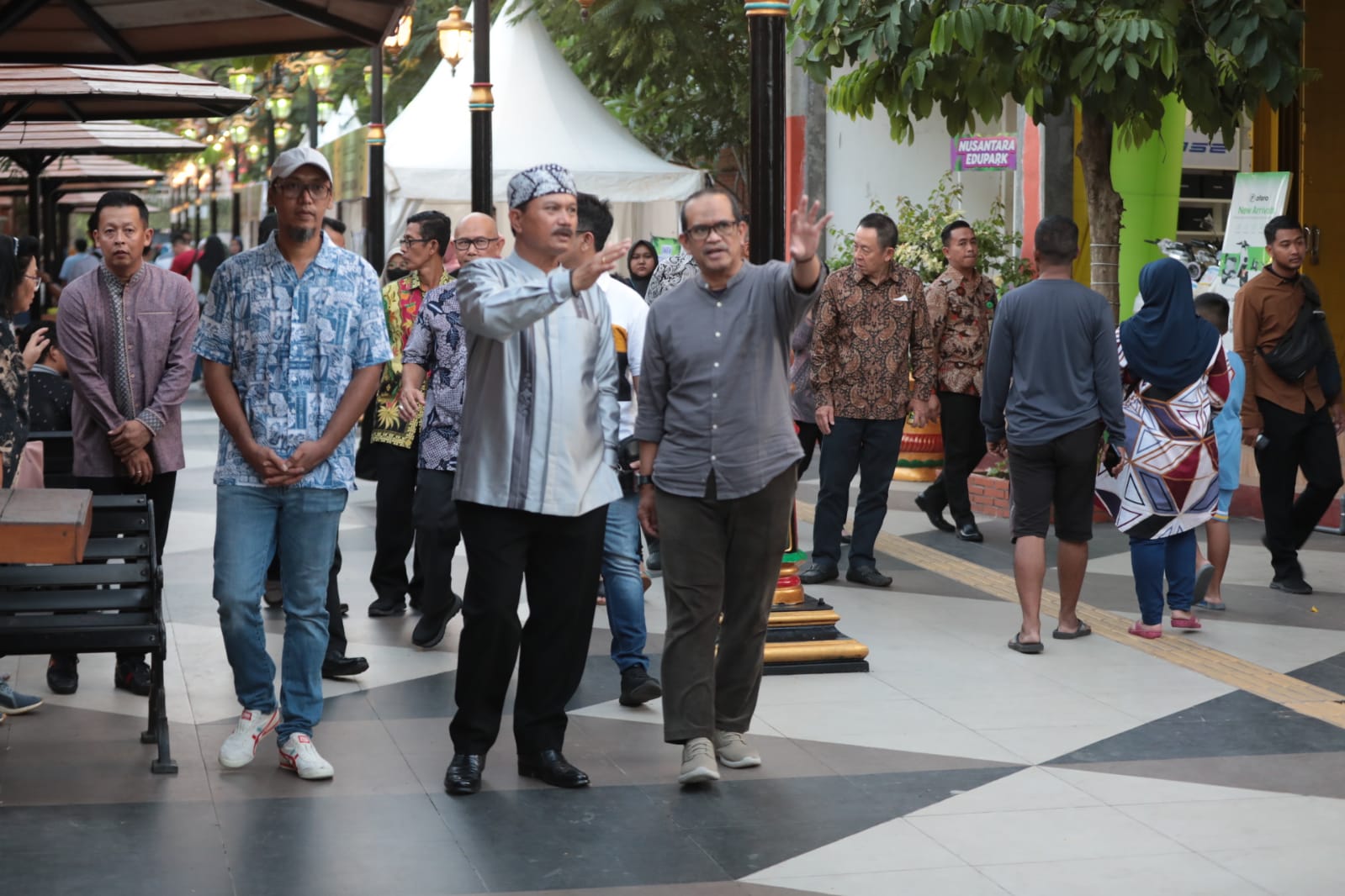 Buka Festival Ramadan Bluder Cokro, Wali Kota Harap UMKM Kota Go Internasional
