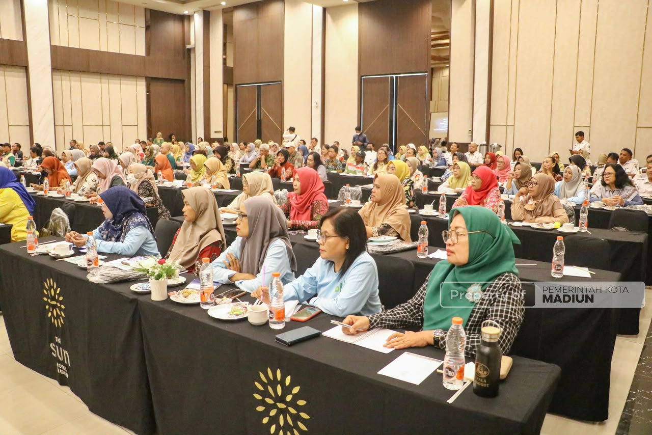 Buka Pelatihan Pendekar Hijau, Plt Wali Kota Siapkan Relawan Kawal Gerakan Pilah Sampah dari Rumah