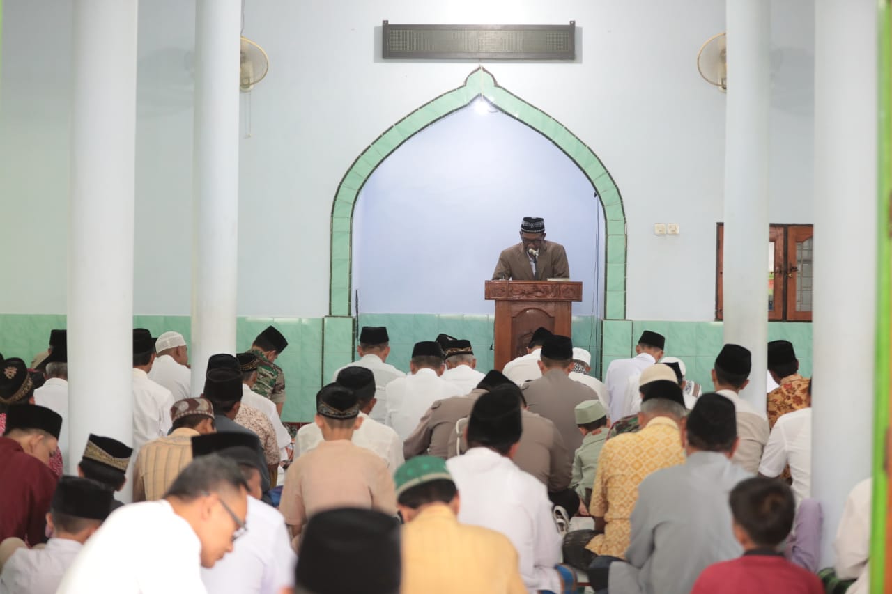 Salat Jum’at di Masjid Ar-Rohman, Wali Kota Persilahkan Jamaah Sampaikan Usulan