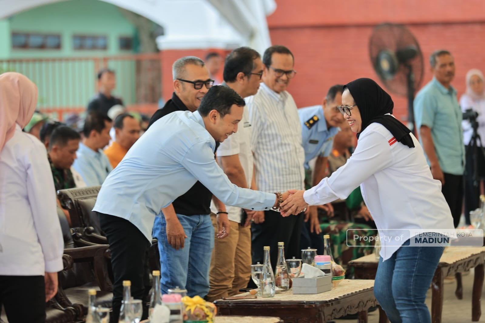Serahkan Bantuan Becak Listrik Yayasan GSN, Plt Wali Kota Sampaikan Terima Kasih atas Bantuan Presiden