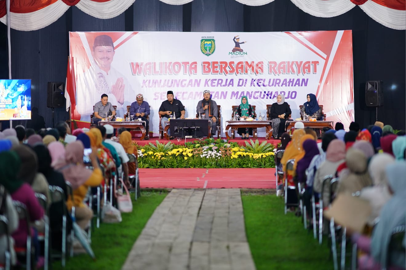 WBR di Kecamatan Manguharjo, Wali Kota Sampaikan Informasi Hingga Serahkan Hadiah Lomba Kebersihan Makam