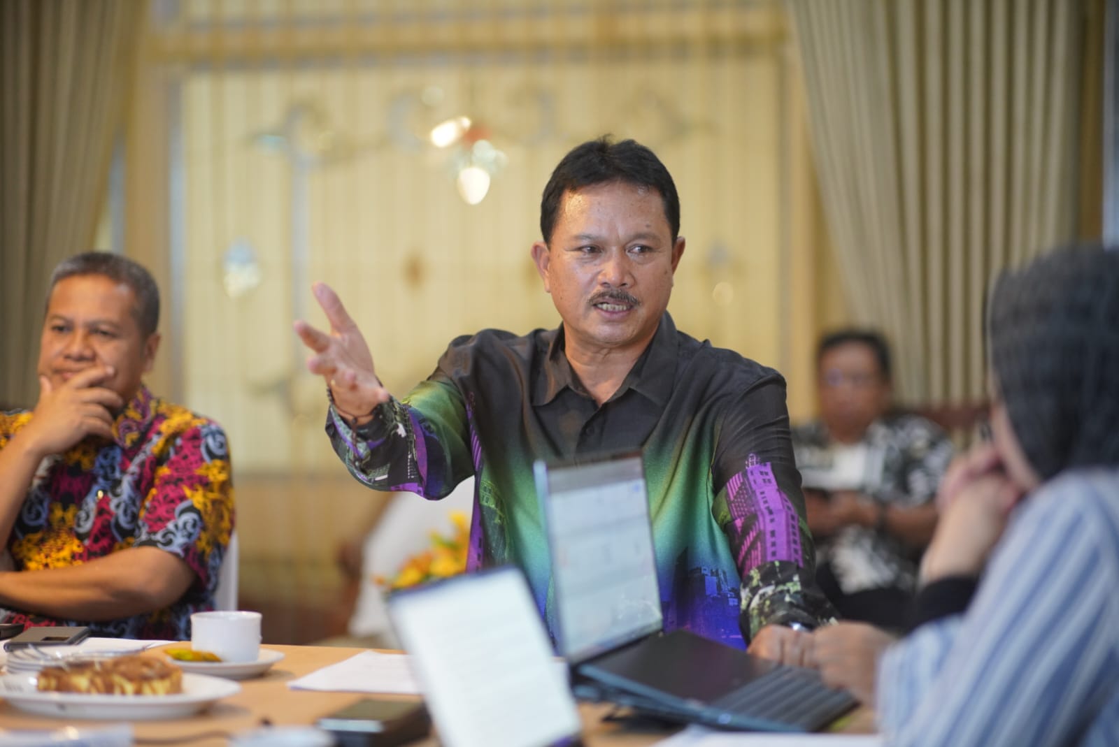 Wawancara Dengan Tim Asesor UT, Wali Kota Paparkan Program Smart City Madiun