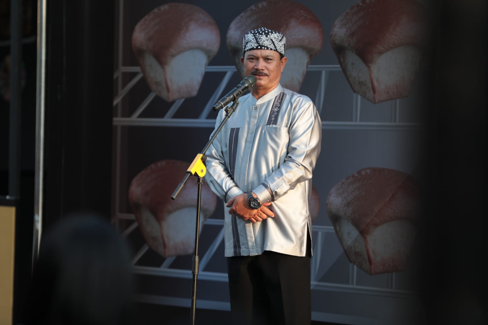 Buka Festival Ramadan Bluder Cokro, Wali Kota Harap UMKM Kota Go Internasional