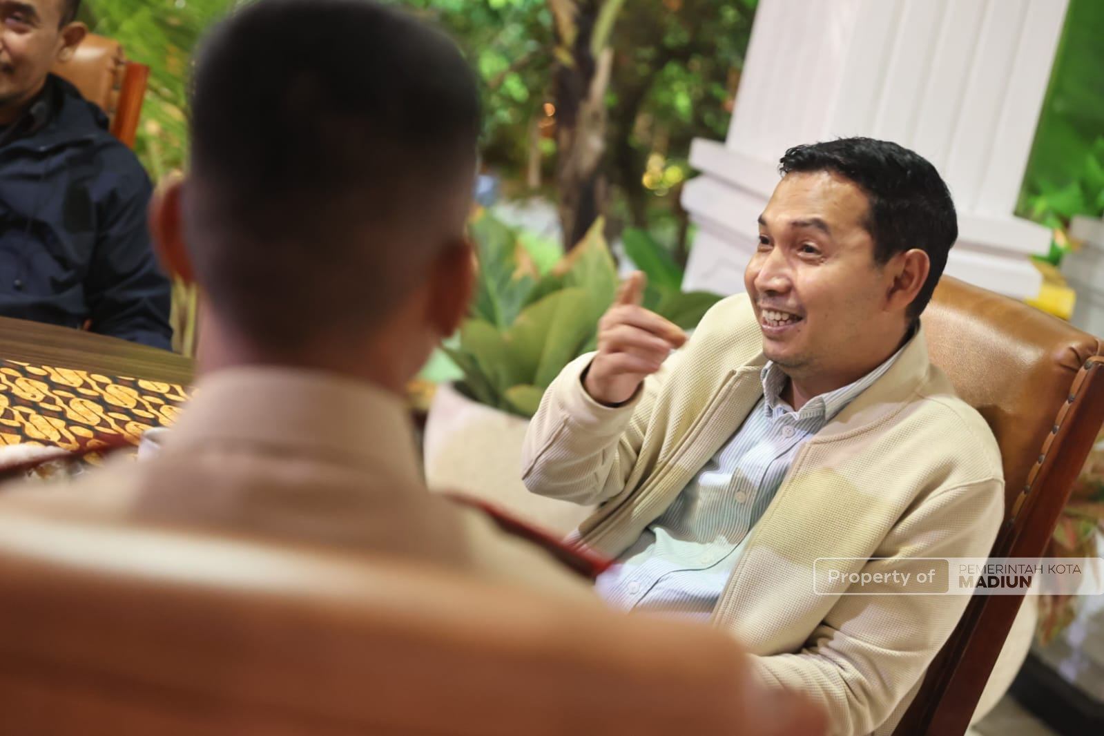 Empat Taruna Akmil dan AAU Bersilaturahmi, Plt Wali Kota Titip Jaga Kota Madiun Dimana Saja
