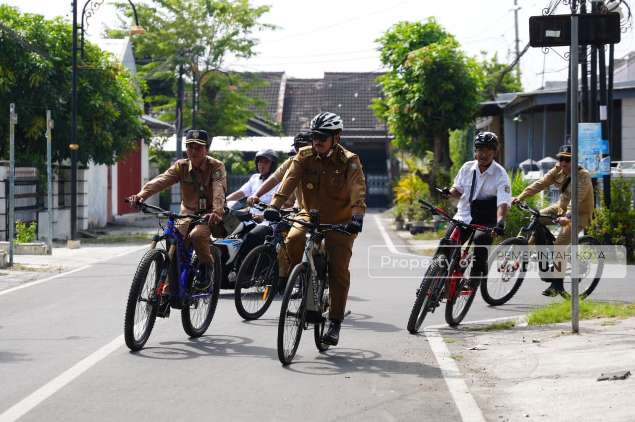 Cek Fasum dan Proyek, Wali Kota Madiun Pastikan Semua On The Track