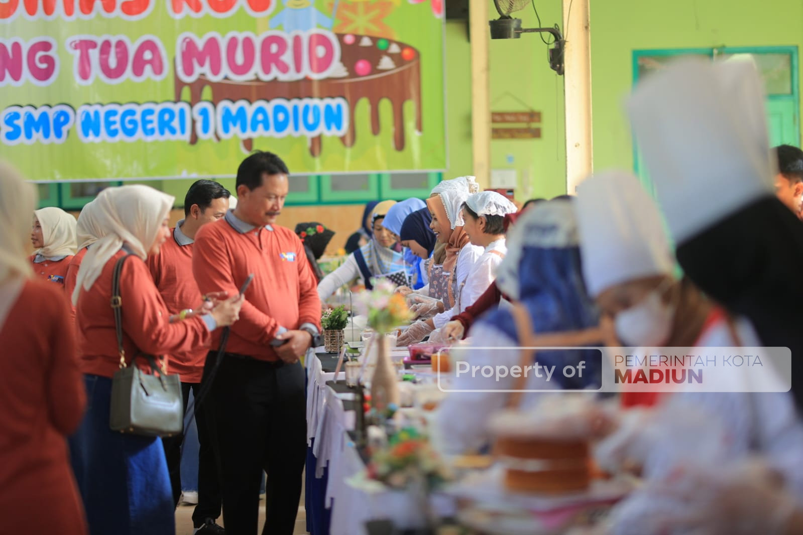 Wali Kota Madiun Apresiasi Pawai SMPN 1, Dorong Tampil di Ajang Apeksi Bali 2026