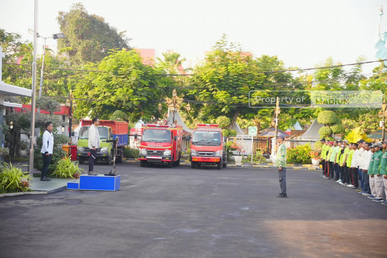 Pimpin Apel Gerakan Jumat Bersih, Plt Wali Kota Tekankan Kebersihan Kota
