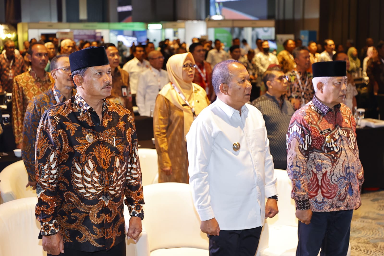 Dinilai Sukses Gerakkan Pembangunan Daerah, Wali Kota Raih Penghargaan Tokoh Inovator Keinsinyuran Dari PII Jatim
