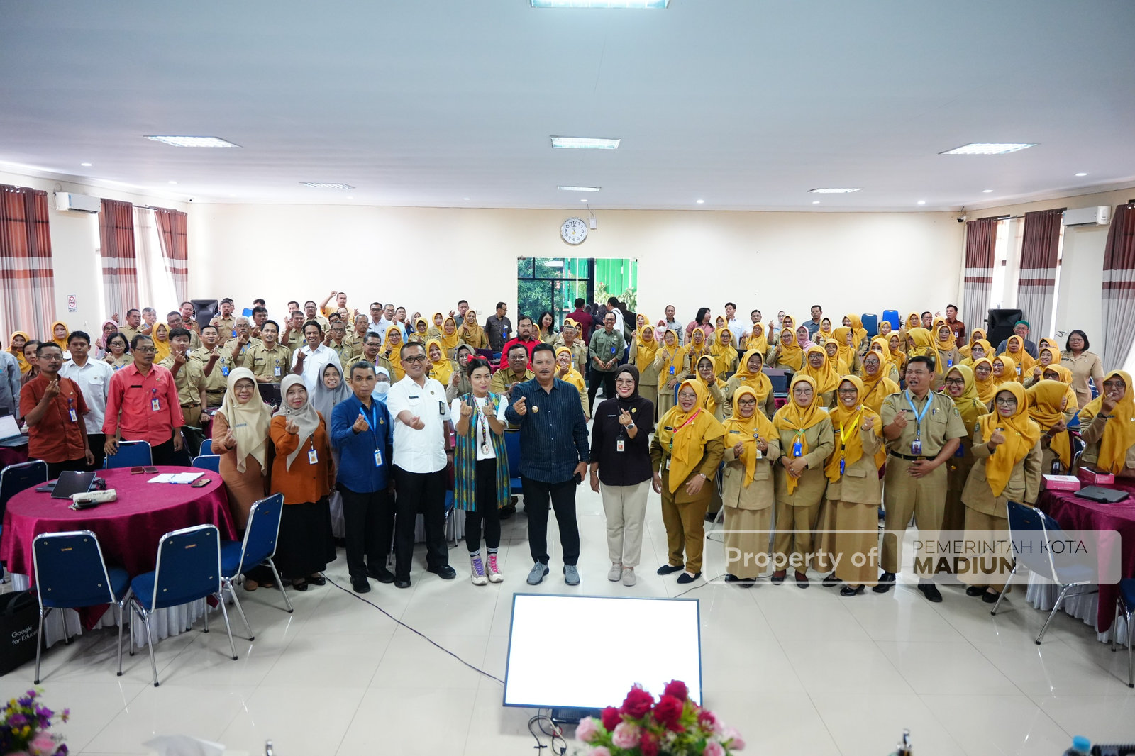 Wali Kota Hadiri Pelatihan Literasi Digital dan Pemanfaatan AI di Dindik Kota Madiun