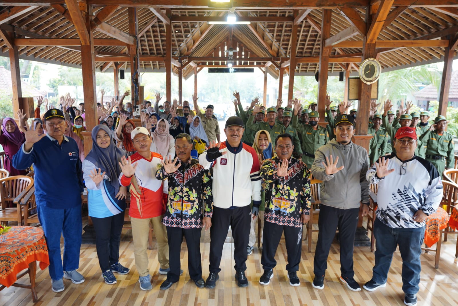 Gowes Tiga Kelurahan, Wali Kota Hadiri Pertemuan Dengan Masyarakat