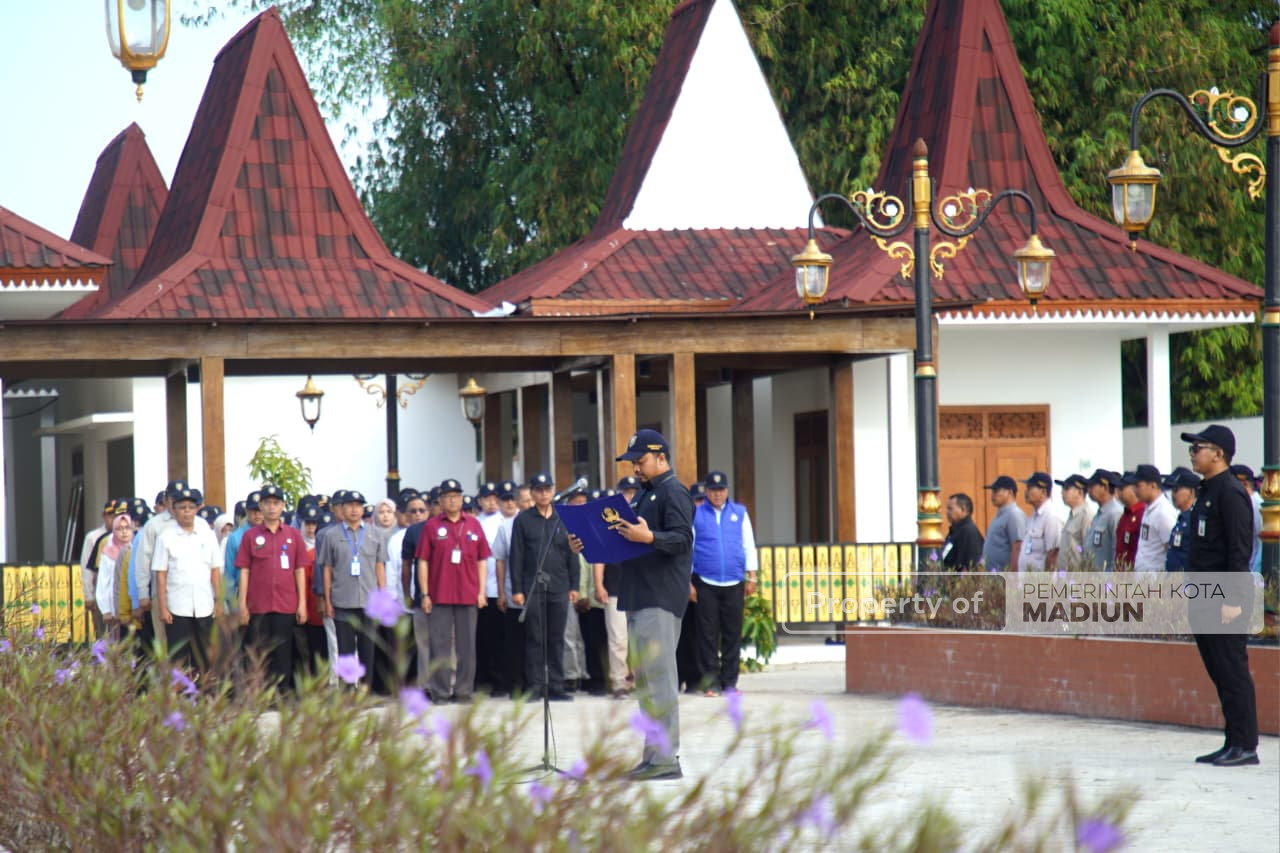 Gelar Apel Pejabat Struktural, Wali Kota Tegaskan ASN Harus Melayani Masyarakat