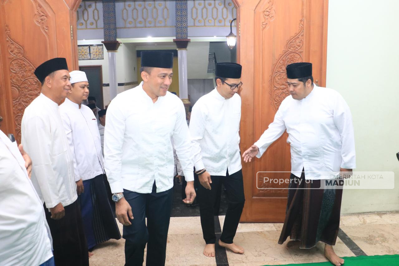 Hadiri Laialatut Ta`dhimwa Tasyakkur, Plt Wali Kota Ajak Masyarakat Jaga Kerukunan dan Bijak Hadapi Perbedaan