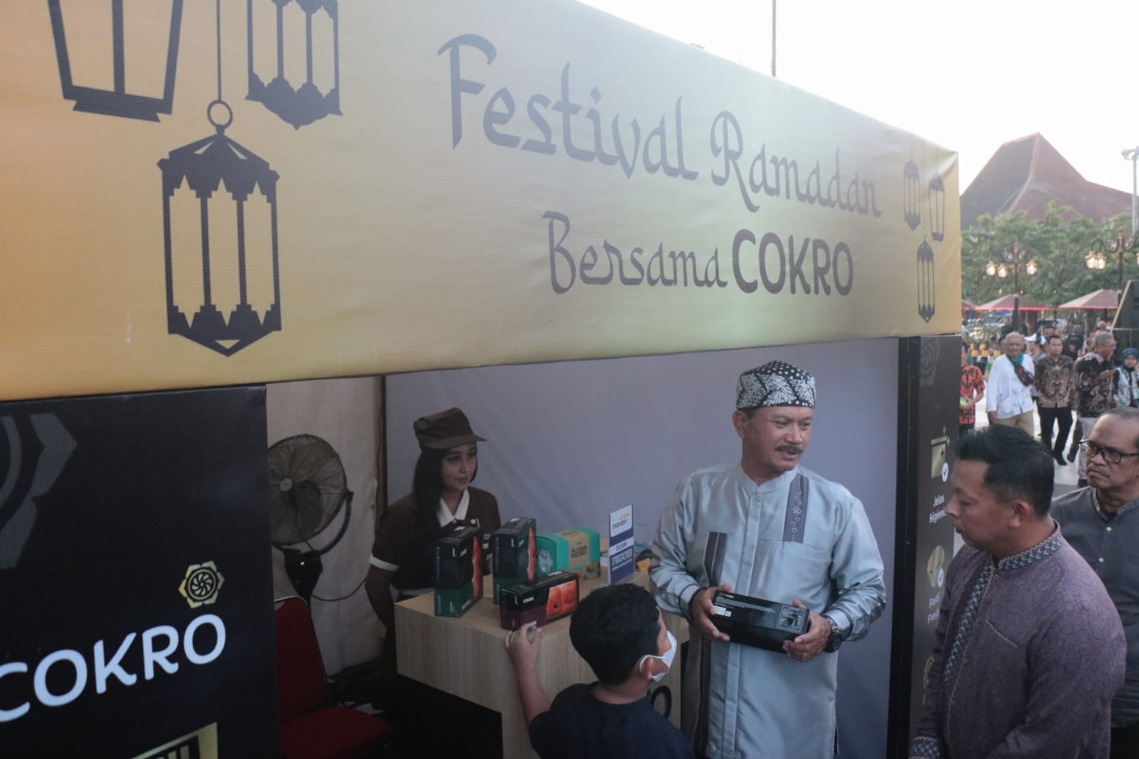 Buka Festival Ramadan Bluder Cokro, Wali Kota Harap UMKM Kota Go Internasional