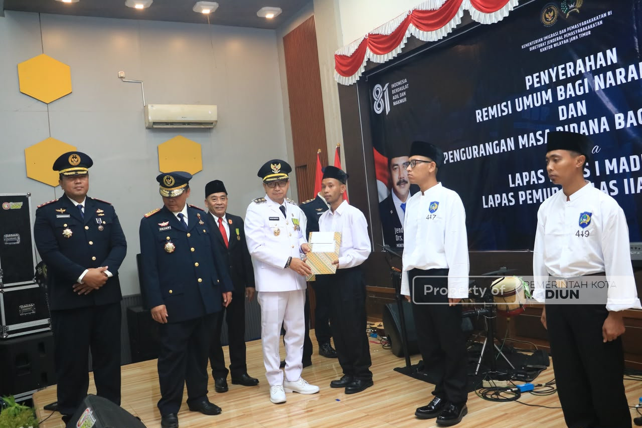 Plt Wali Kota Hadiri Penyerahan Remisi Warga Binaan Lapas I Madiun