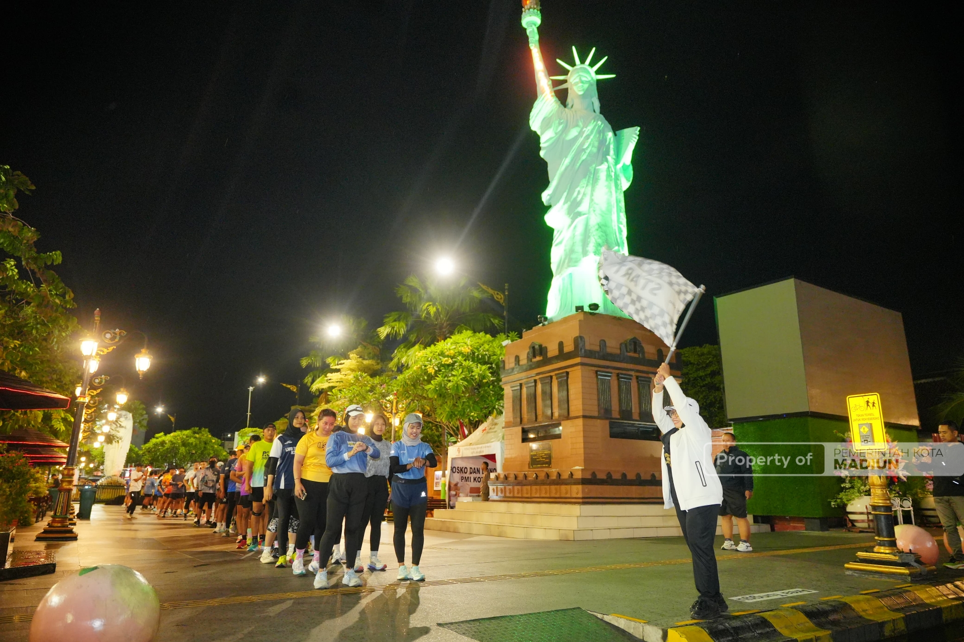 Midnight Run Ramaikan Ramadan Bugar 2026, Pemkot Madiun Ajak Warga Isi Waktu Sahur dengan Olahraga