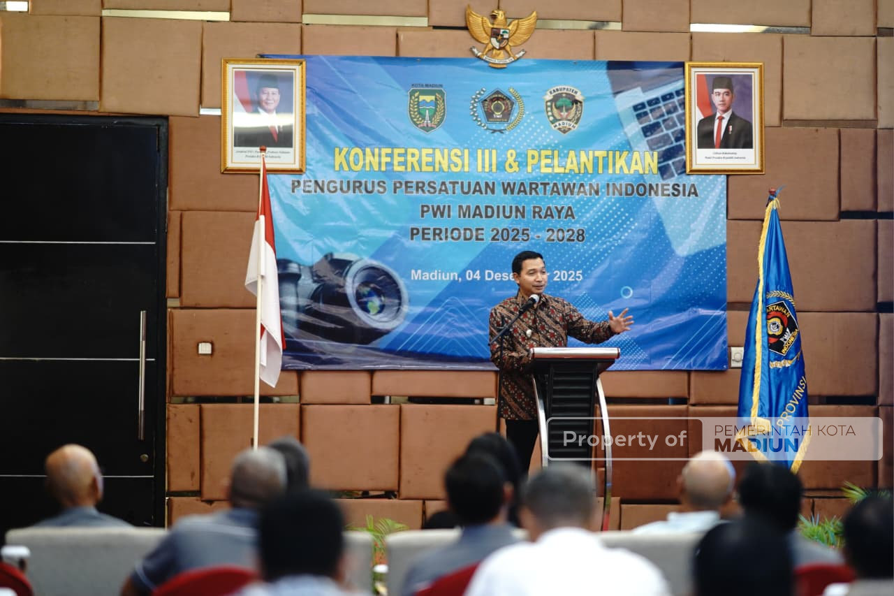 Hadiri Pelantikan PWI Madiun Raya, Wawali Tekankan Peran Strategis Wartawan dalam Membangun Kota Maju Mendunia