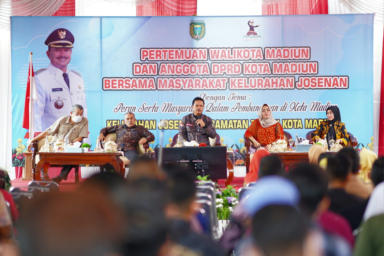 Bersama DPRD, Wali Kota Bertemu Warga Di Tiga Kelurahan