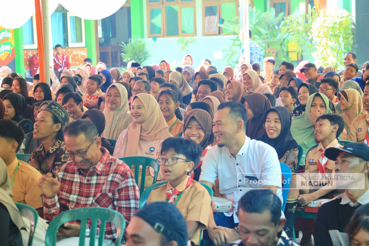 Cetak Generasi Cerdas dan Berkarakter, Plt Wali Kota Madiun Perkuat Pendidikan Karakter Sejak MPLS