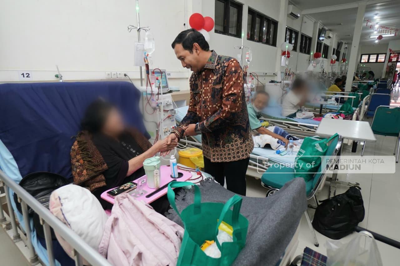Plt Wali Kota Tinjau Layanan Hemodialisa RSUD Kota Madiun, Dorong Peningkatan Kualitas Pelayanan