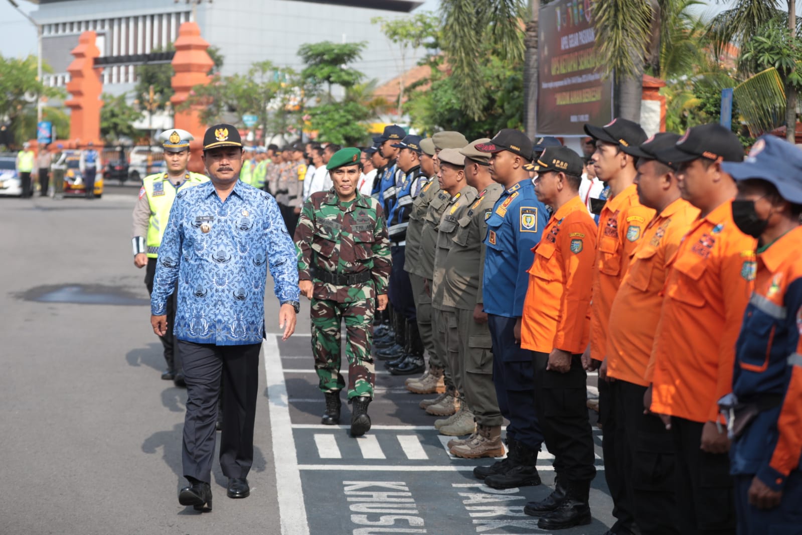 Pimpin Apel Gelar Pasukan Ops Ketupat Semeru 2023, Wali Kota: Aman dan Nyaman Kebutuhan Masyarakat