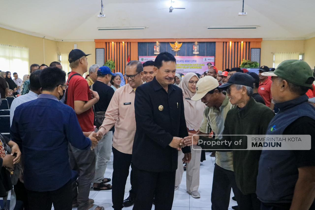 Lewat Pembinaan, Wali Kota Madiun Dorong PKL Naik Kelas