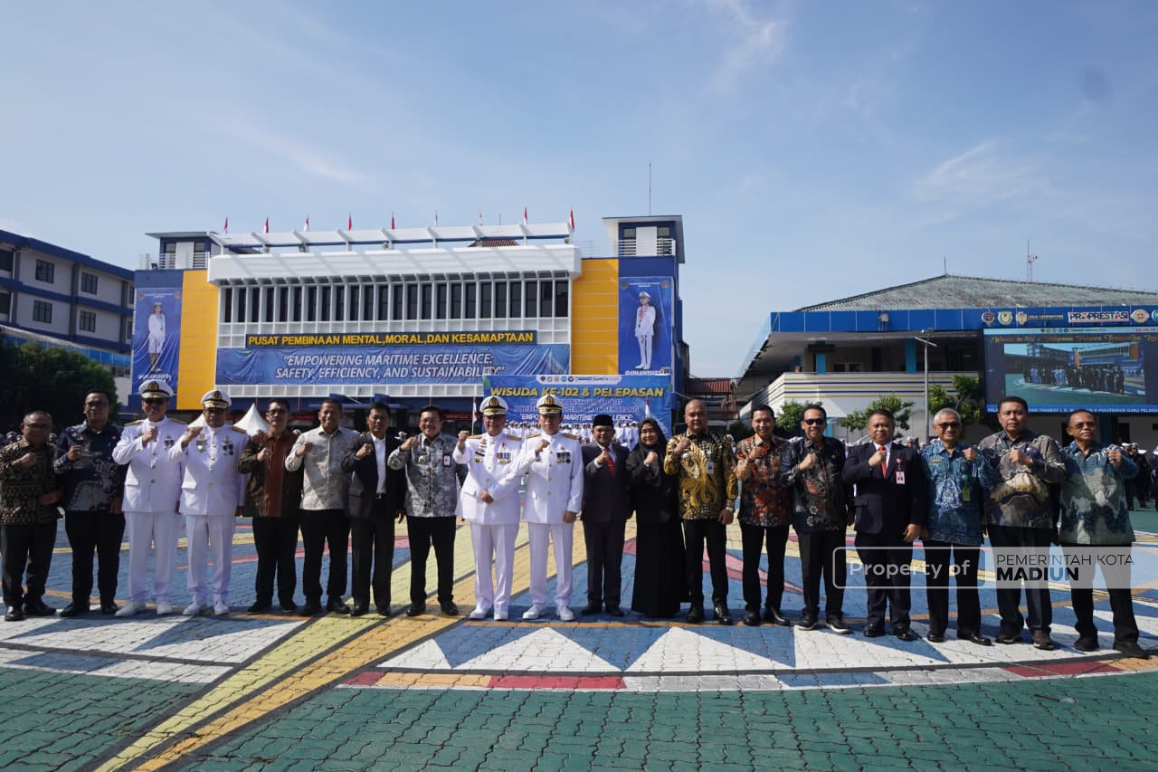 Hadiri Wisuda ke-102 PIP Semarang, Pemkot Madiun Teken MoU Pengembangan SDM Transportasi