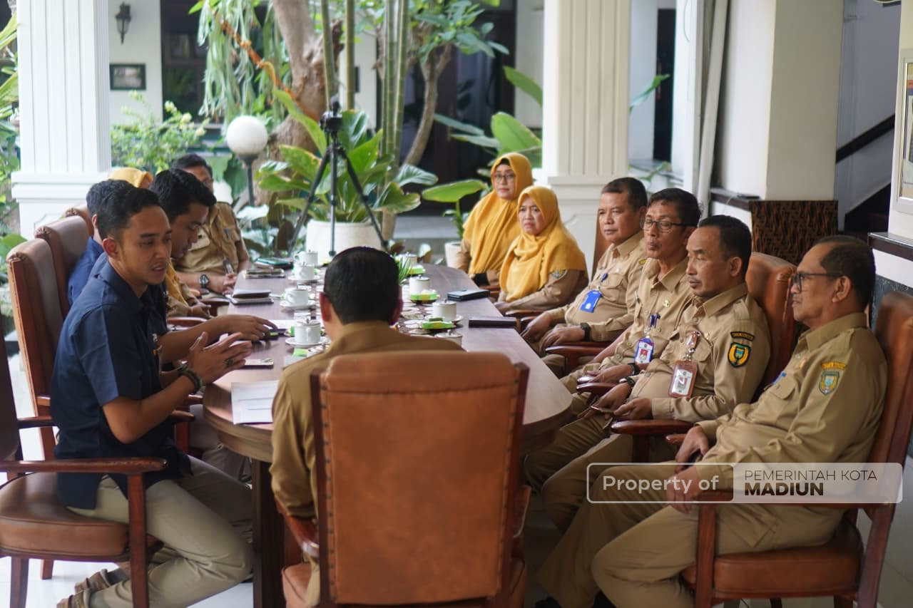 Plt Wali Kota Terima Audiensi Bulog, Bahas Penyaluran Bantuan Pangan