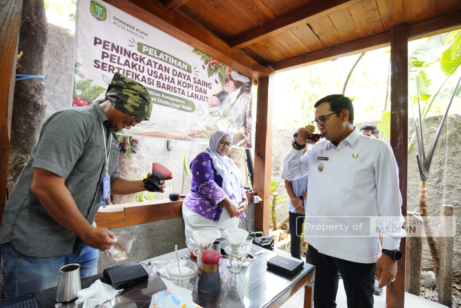 Tinjau Pelatihan Barista Tingkat Lanjut, Plt Wali Kota Harap Ada Forum Barista dan Ekosistem Kopi di Kota Madiun ke Depan