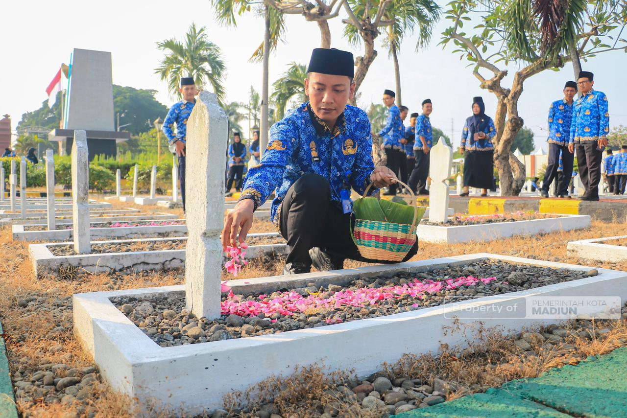 Ziarah Makam Harkitnas ke-118, Pemkot Madiun Teladani Semangat Juang dan Pengabdian