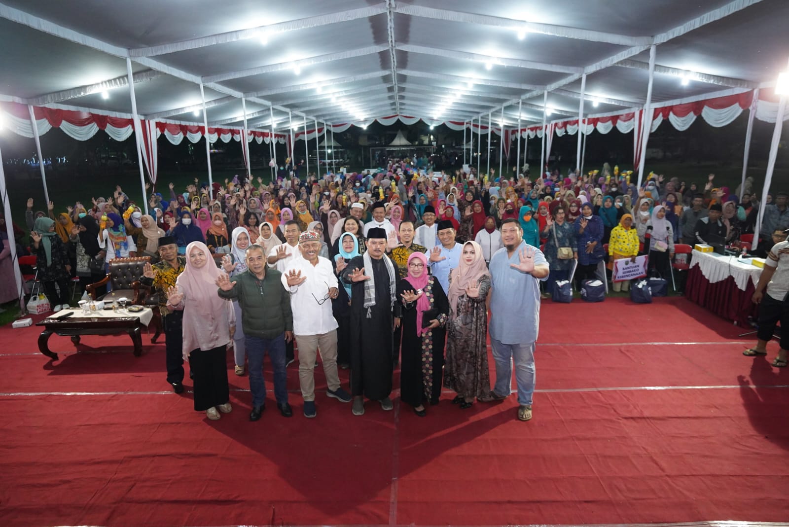 Di Kelurahan Pilangbango, Wali Kota Maidi Sambang Warga Hingga Bagi Sembako