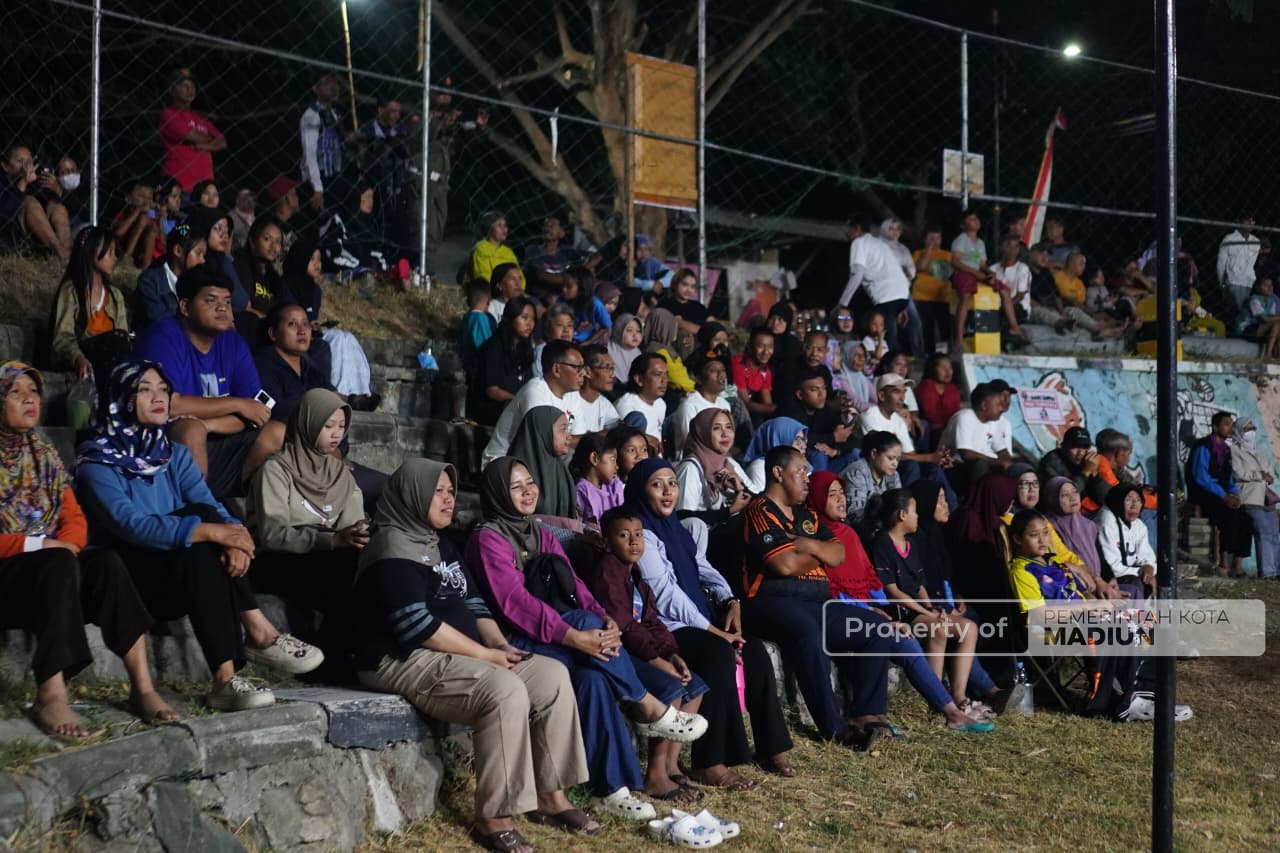 Buka Turnamen Bola Voli Putri Gajah Cup 2026, Plt Wali Kota Bakal Lengkapi Fasilitas Lapangan