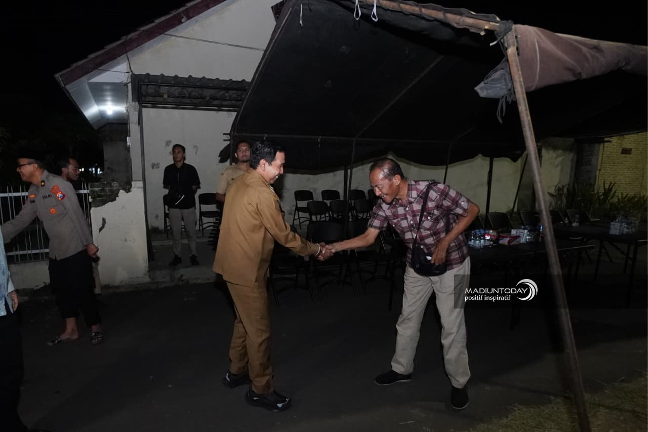Jelang Iduladha, Pemkot dan Baznas Serahkan Sapi Kurban ke Polres Madiun Kota