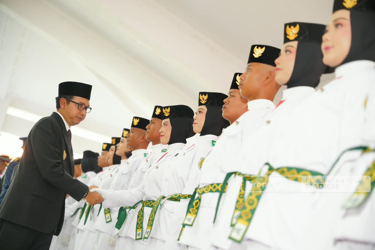 62 Paskibraka Kota Madiun Resmi Dikukuhkan, Plt Wali Kota Tekankan Tugas Mengawal Perjuangan Bangsa