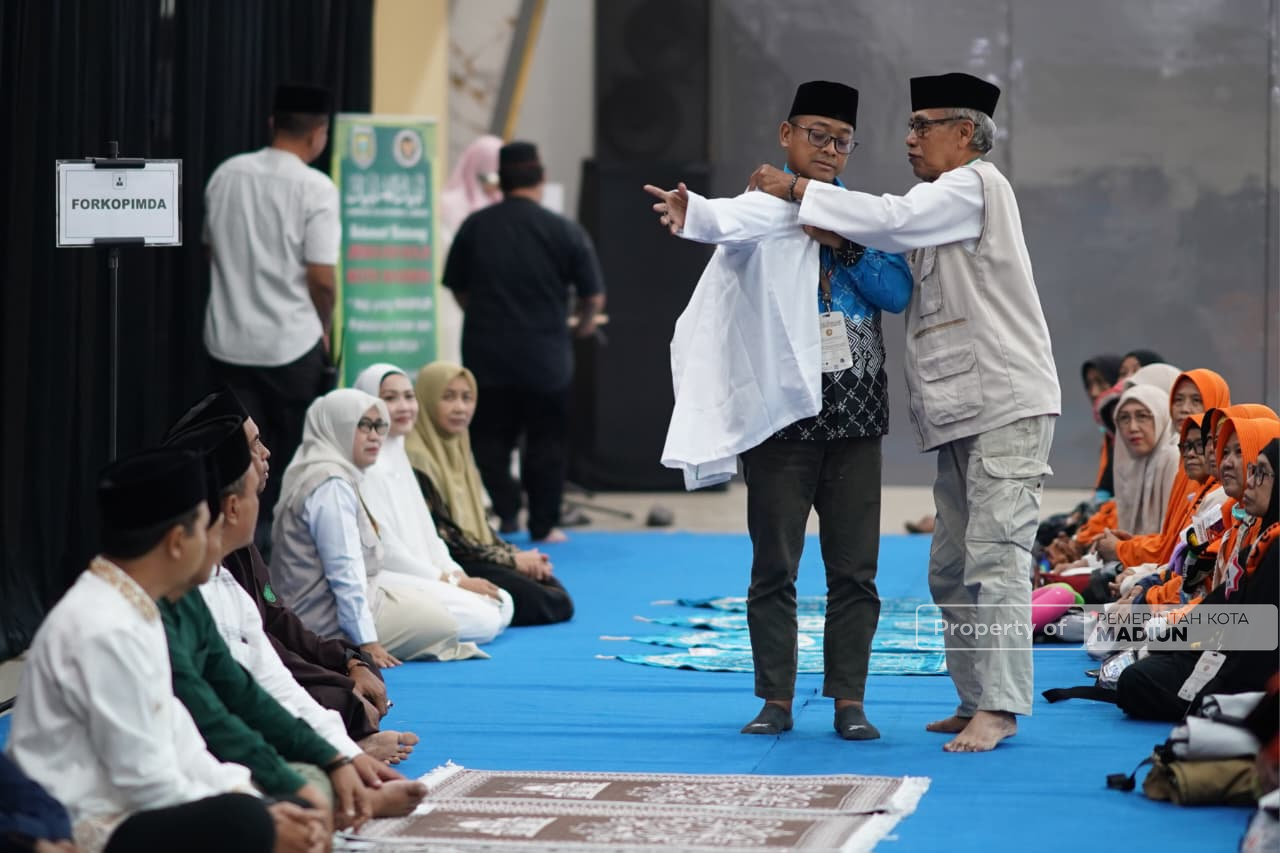 Plt Wali Kota Madiun Sambut Kepulangan 225 Jamaah Haji, Dorong Implementasi Nilai-Nilai Haji dalam Kehidupan Bermasyarakat
