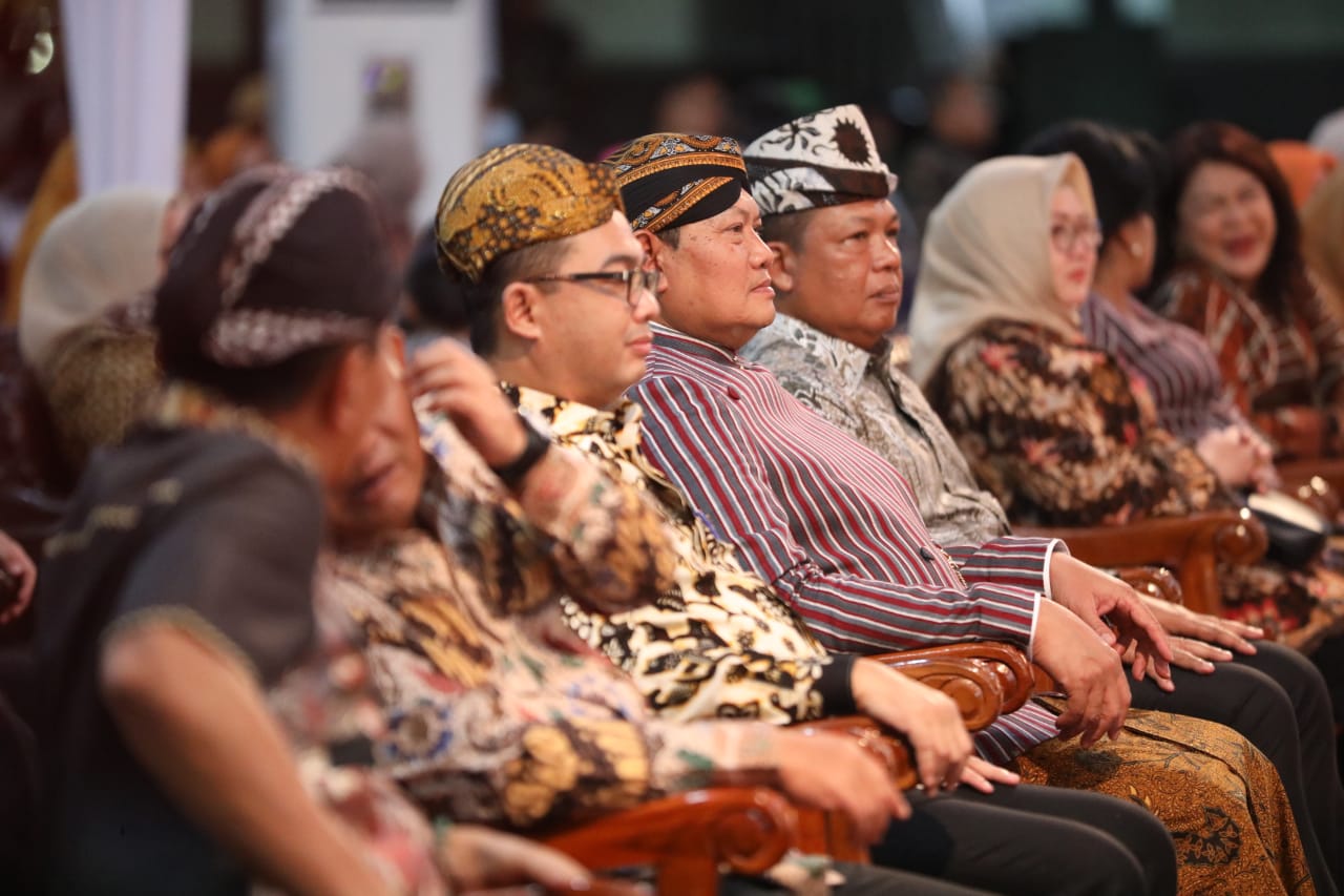 Saksikan Pagelaran Wayang Kulit di Korem, Panglima: Kalau ke Kota Madiun dulu itu Nglencer
