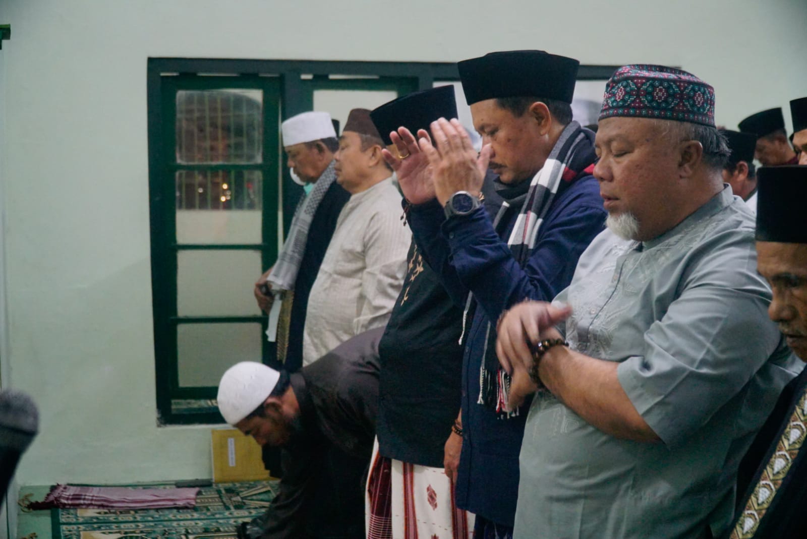 Beribadah di Masjid Al Ichsan, Wali Kota Sampaikan Program Pembangunan