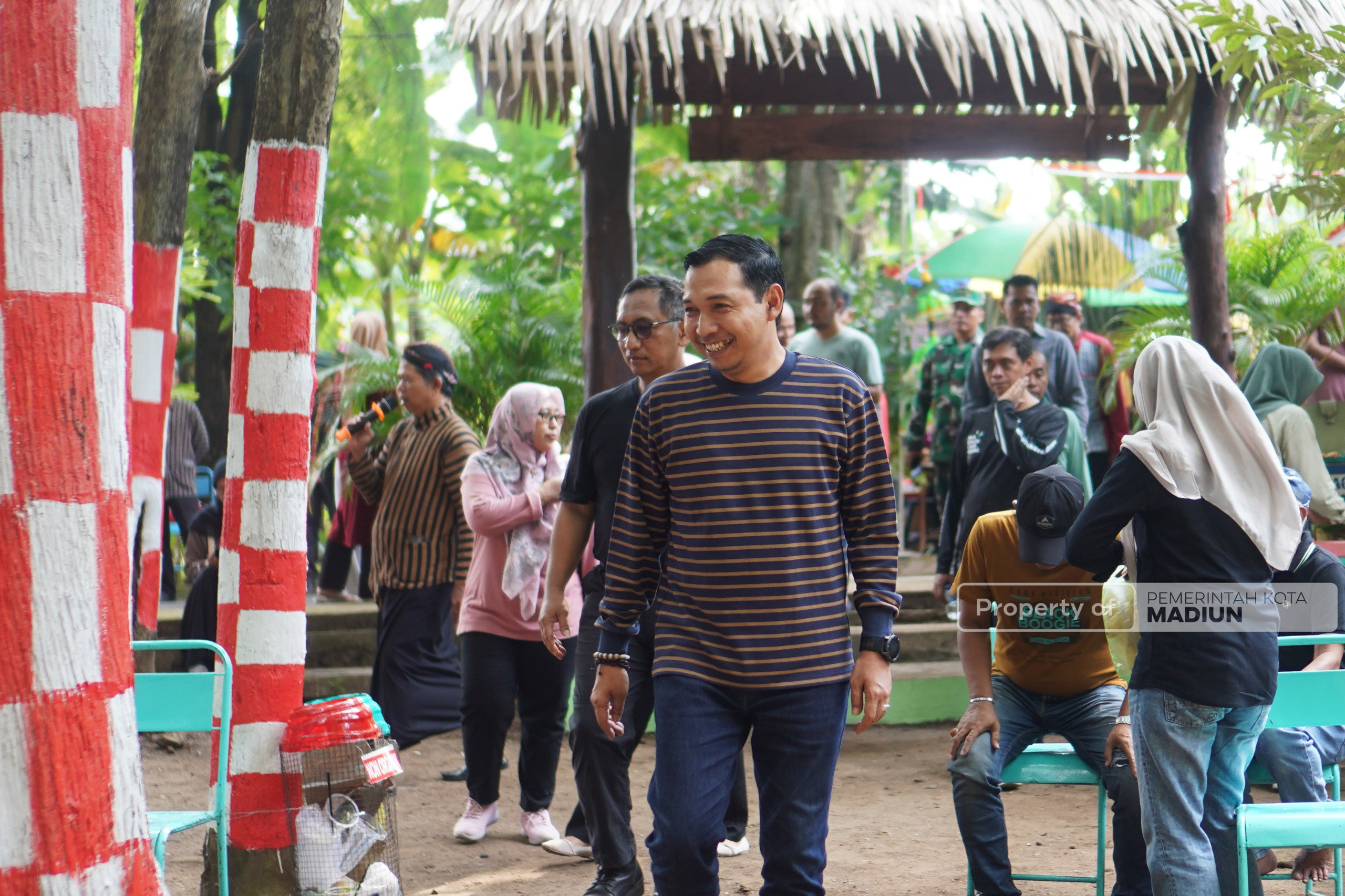 Resmi Dibuka Plt Wali Kota Madiun, Pasar Mbabrik Jadi Ruang Baru Pengembangan UMKM Warga