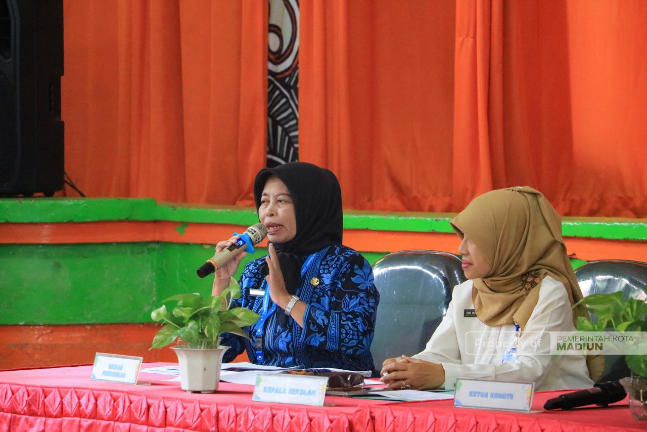Tingkatkan Kualitas dan Transparasi Layanan, SMP Negeri 6 Madiun Gelar Forum Komunikasi Publik