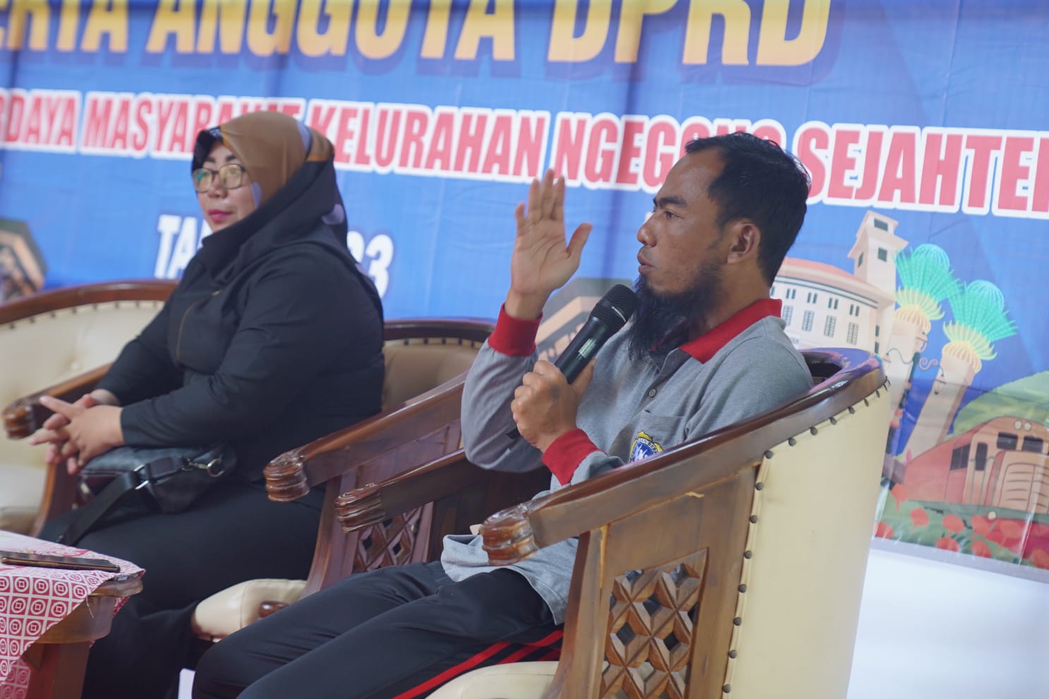 Sambangi Warga di Kelurahan Ngegong, Wali Kota Ajak Warga Jaga Kerukunan dan Aktif Ikuti Pembangunan