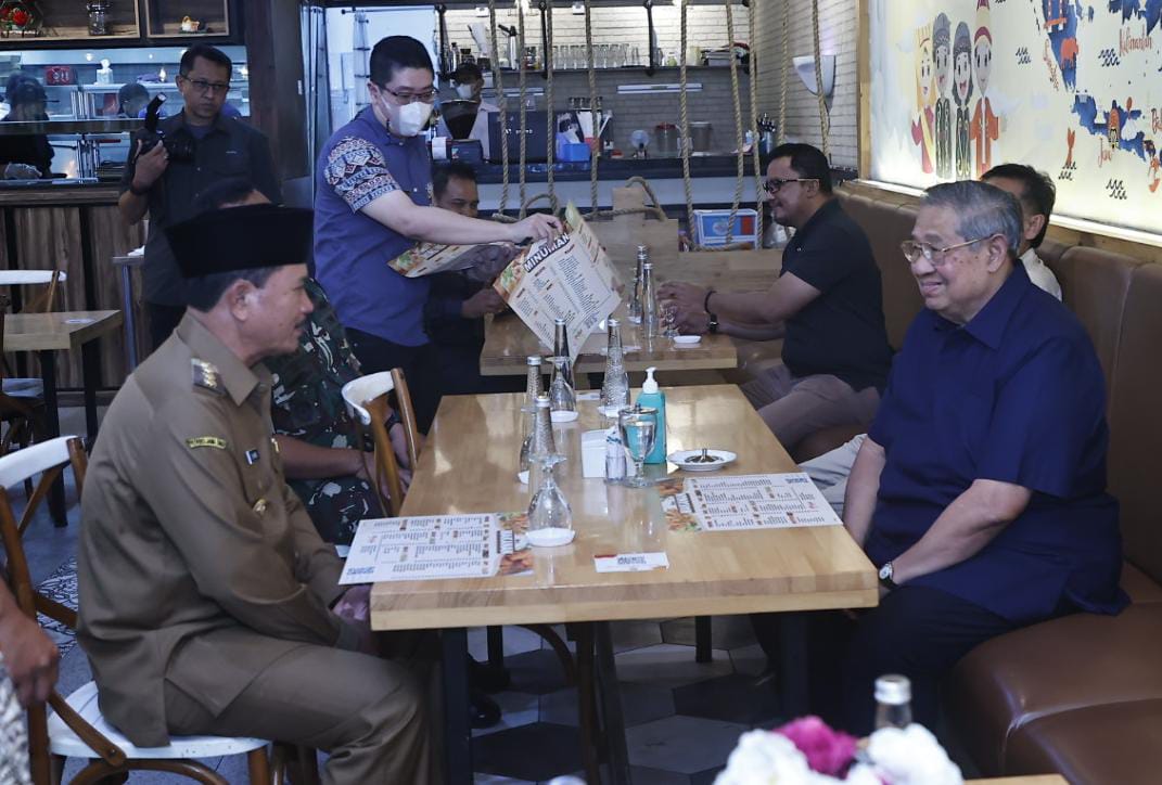 Lagi, SBY Kunjungi Kota Madiun, Wali Kota Temani Makan Siang di RM Ayam Goreng Pemuda