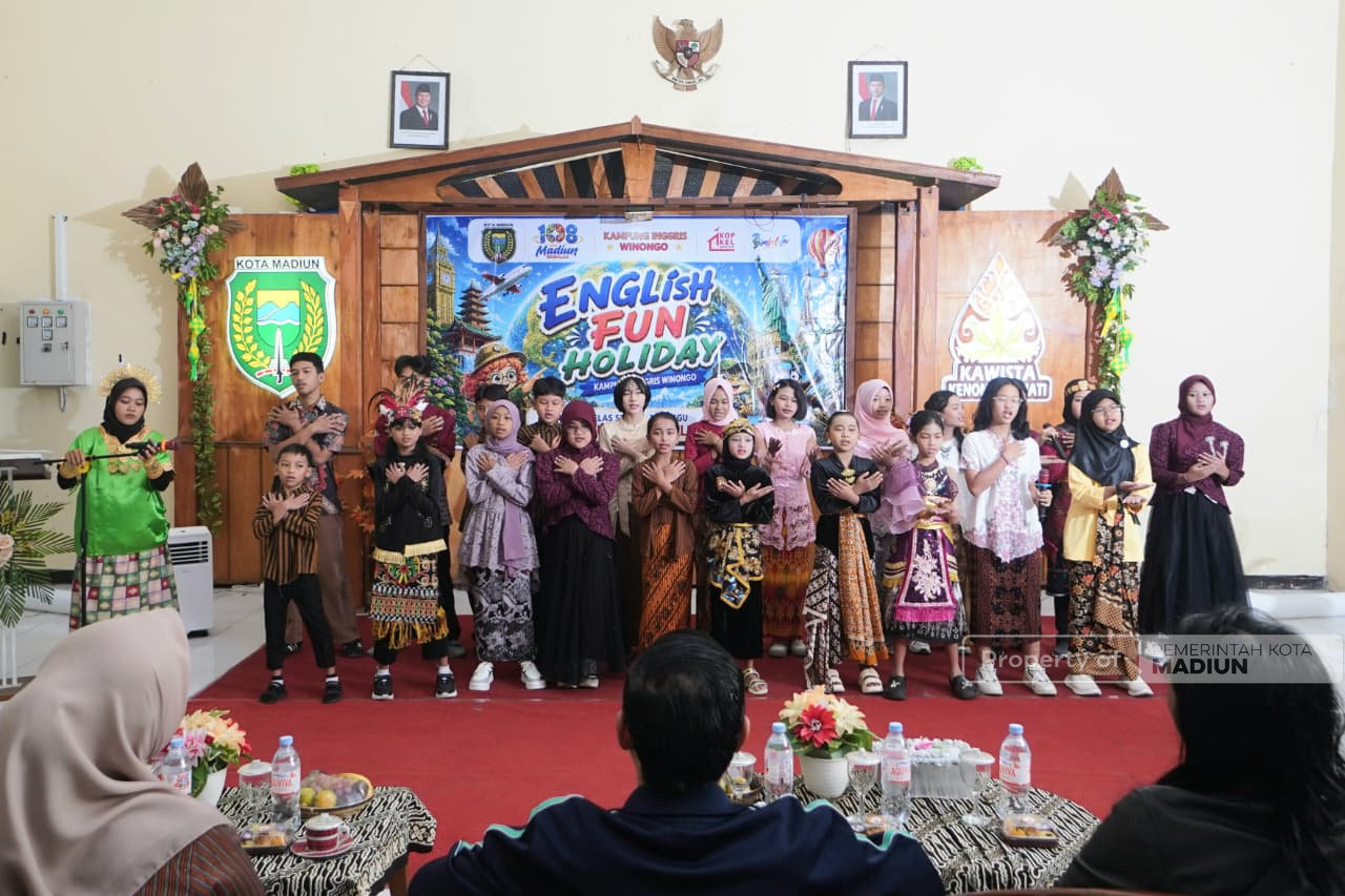 English Fun Holiday Resmi Berakhir , Pemkot Madiun Dorong Pelatihan Bahasa Inggris di Setiap Kelurahan