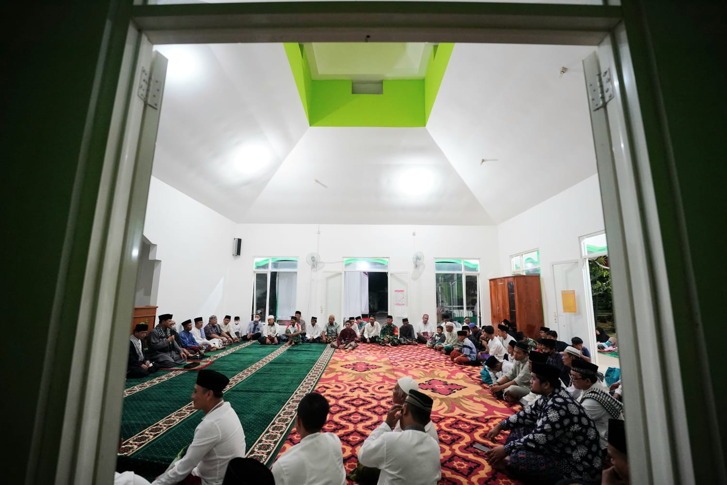 Safari Ramadan di Masjid Ar-Raudhah, Wali Kota Salurkan Bantuan Sampai Sosialisasikan Persiapan Lebaran