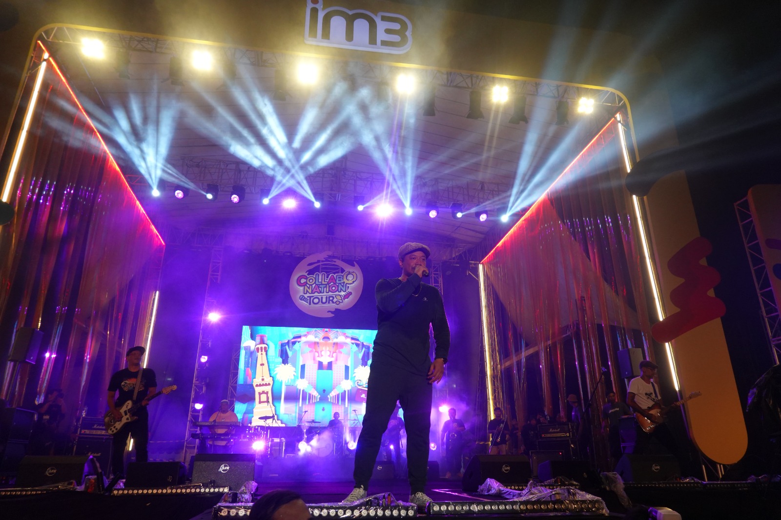 Sukses Menghibur, Collabonation Tour Berlangsung Meriah di Stadion Wilis Kota Madiun