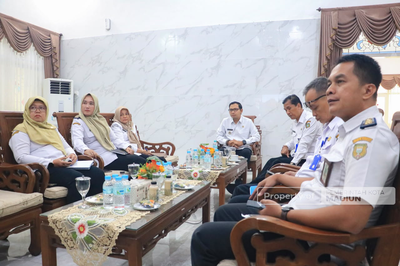 Kurangi Timbulan Sampah Organik, Plt Wali Kota Madiun Jajaki Inovasi Berbasis Maggot