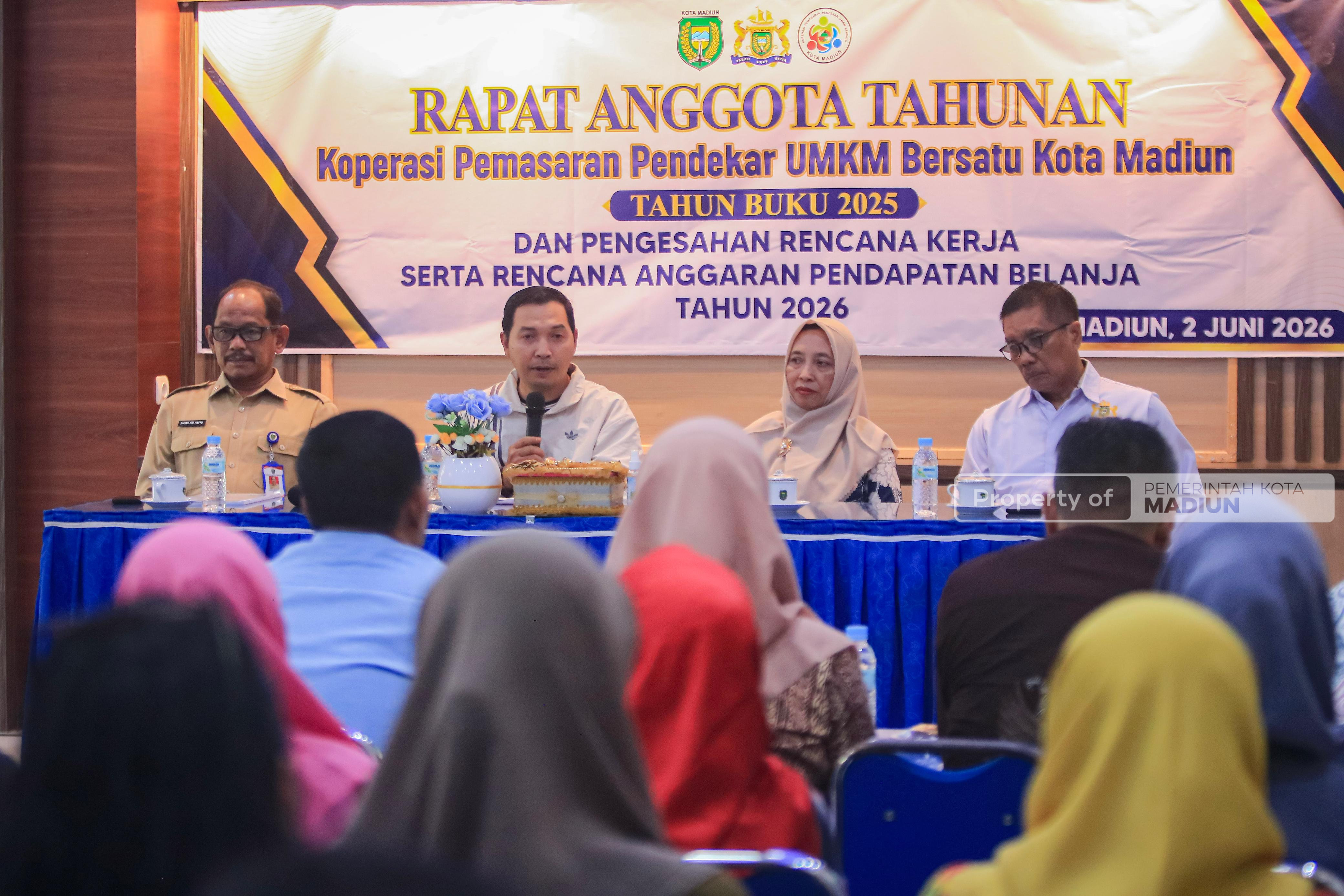 Hadiri RAT Koperasi Pendekar, Plt Wali Kota Dorong Koperasi Jadi Motor Penggerak UMKM Naik Kelas